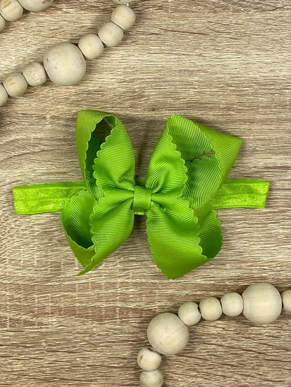 4.5" Classic Scalloped Hair Bow - Headband
