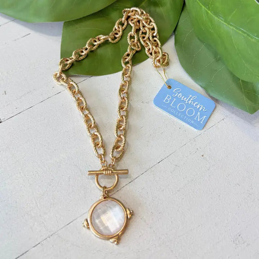 Toggle pendant necklace